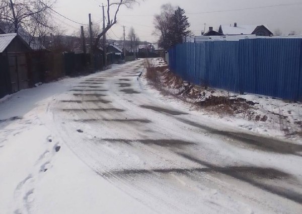 Уборка автомобильных дорог от снега и наледи.