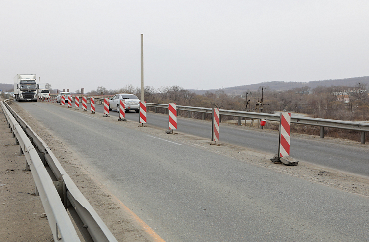 Дополнительные технологические «окна» предоставит РЖД для строительства моста в районе Кипарисово.